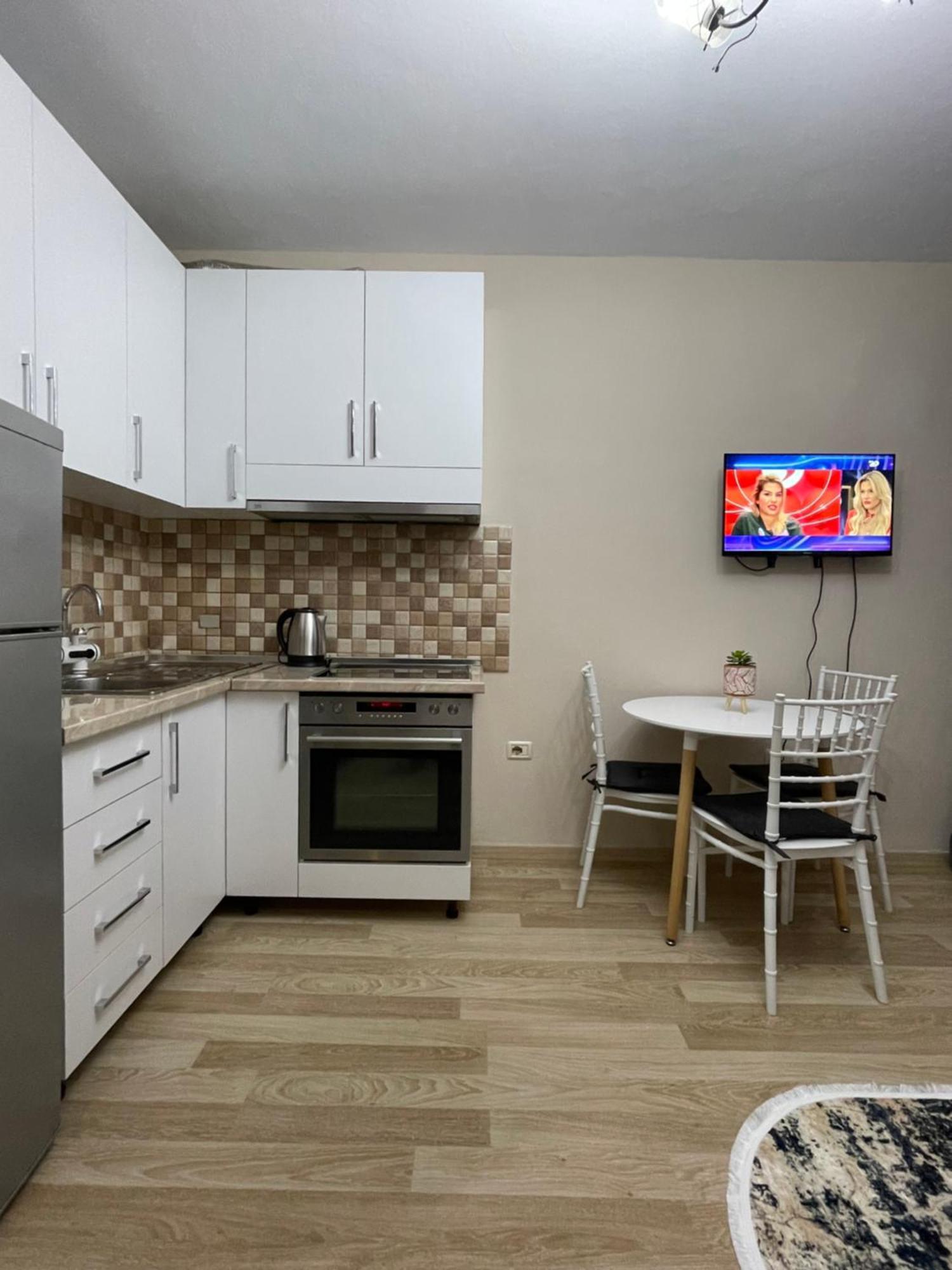 Comfort Apartment City Center Tirana Exterior foto